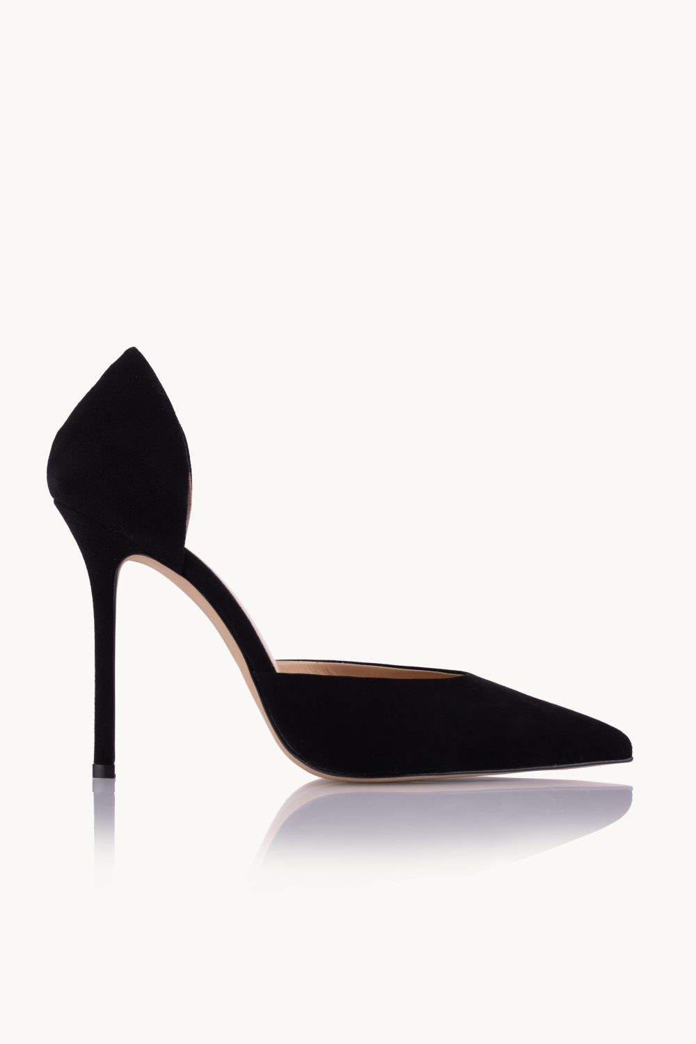 Black Confidence su must-have crne salonke od brušene kože sa otvorom sa strane.